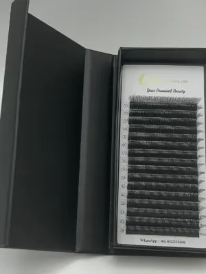 Narrow Lashes Small Five Clover