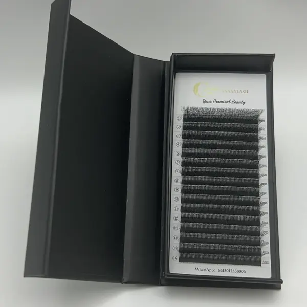 Narrow Lashes Small Five Clover