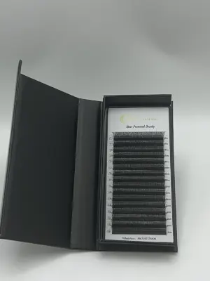 Narrow Lashes Small Four Clover